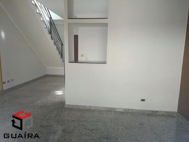 Imagem 3: Sobrado para Aluguel 3 Quartos 1 Suíte 4 Vagas Utinga - Santo André...