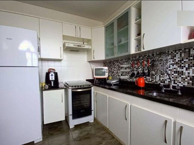 Imagem 4: Casa com 4 Quartos (2 Suítes) e 3 Vagas de Garagem, À Venda no Manoel Honório, Juiz De