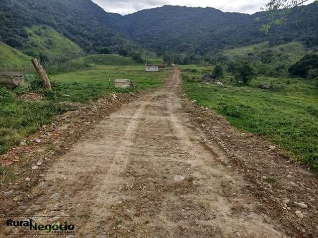 Imagem: Terreno com Vista Panorâmica da Serra da