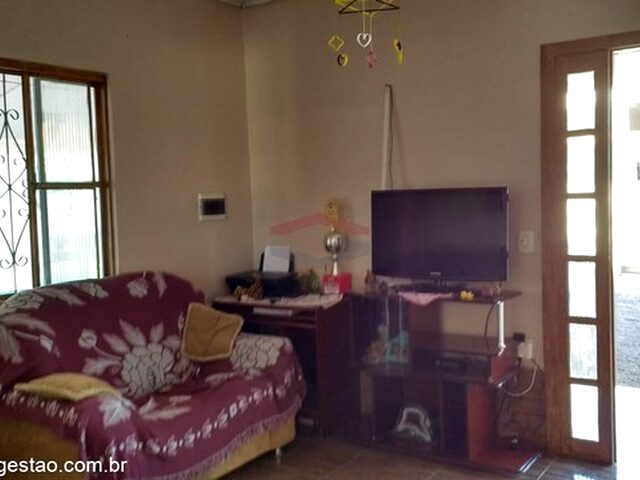 Imagem 13: Casa com 03 Dormitórios na Avenida Principal de Berto Cirio em Nova santa Rita. Ref