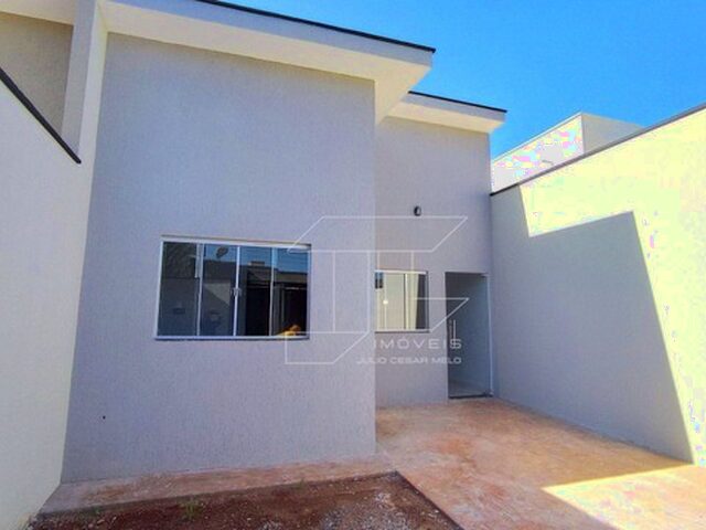 Imagem: A casa possui 3 Dormitórios, 1 Suíte, 2 Banheiros, 2