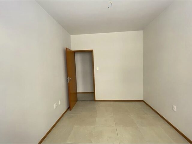 Imagem 12: Apartamento com 2 Dormitórios À Venda no Centro