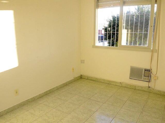 Imagem: O apartamento possui 2 Dormitórios, 1 Banheiro, 57m² de