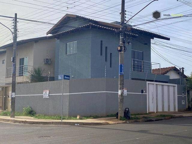 Imagem 1: Sobrado com 3 Dormitórios para Alugar, 110 M² por R$ 1.600,00/Mês - Nova Lima - Campo