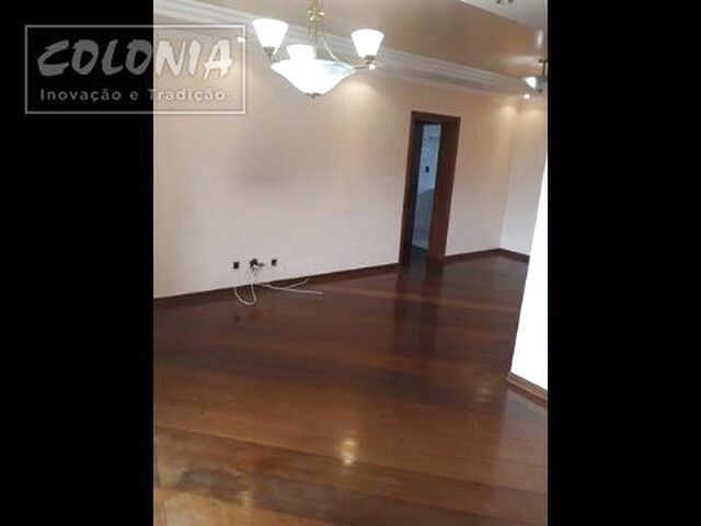 Imagem: O apartamento possui 4 Dormitórios, 1 Banheiro, 2 Vagas na