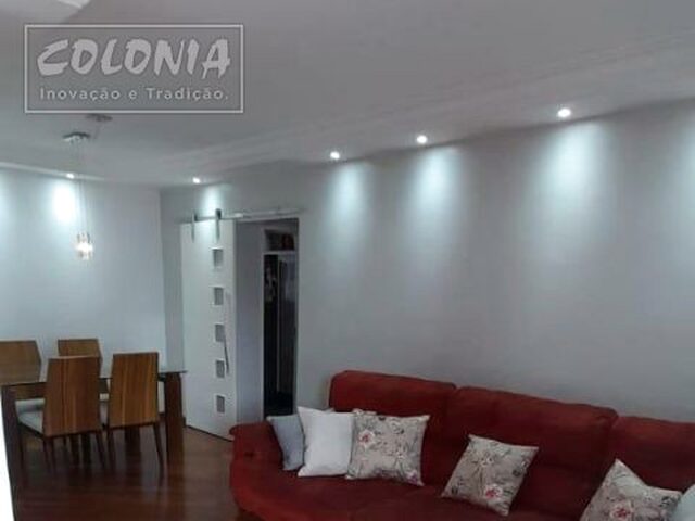 Imagem: O apartamento possui 4 Dormitórios, 1 Suíte, 2 Banheiros,
