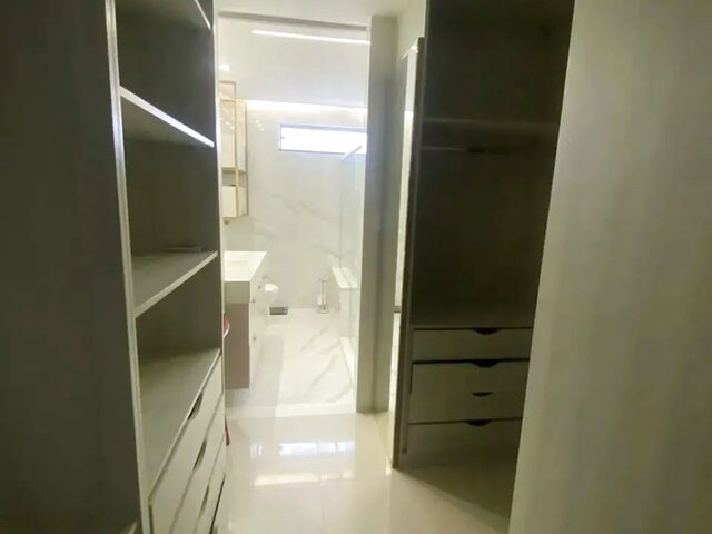 Imagem 8: Montenegro Boulevard Aluguel de Casa com 4 Suítes