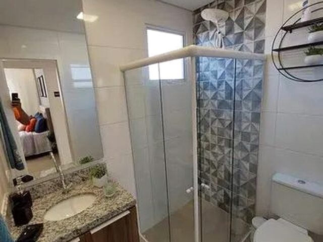 Imagem: Vf - Casa com 2Quartos e Quintal - Oportunidade