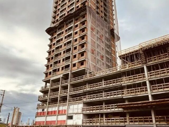 Imagem 3: Barbada - Apartamento 2 Quartos em Camboriú - Fase Final de Entrega - 530 Mil + Dívida