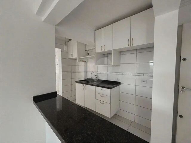 Imagem 3: Imóvel para Venda Possui 54 Metros Quadrados com 2 Quartos em Capão Raso - Curitiba - Pr