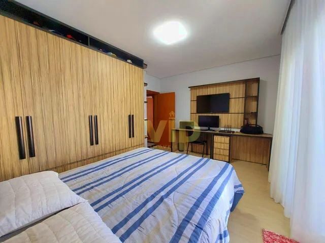 Imagem 8: Casa com 4 Dormitórios À Venda, 310 M² por R$ 1.450.000,00 - Pousada dos Campos
