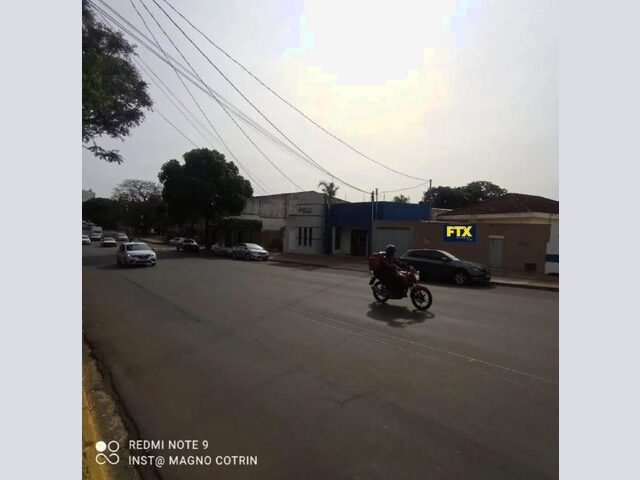 Imagem: Casa Comercial À Venda, 2 Vagas, Centro