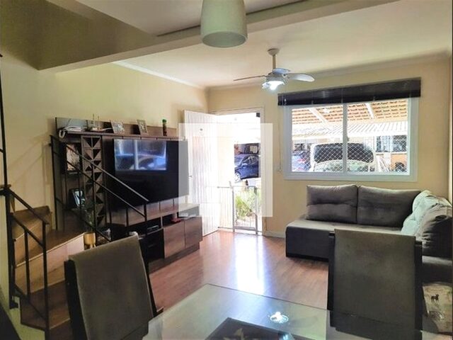 Imagem: A casa possui 2 Dormitórios, 2 Banheiros, 1 Vaga na