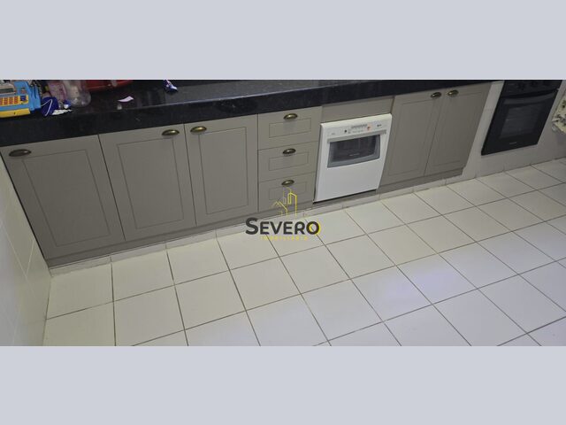 Imagem 2: Casa Padrão - Oportunidade! Casa Completa com Piscina, Energia Solar, 5 Quartos e Amplo