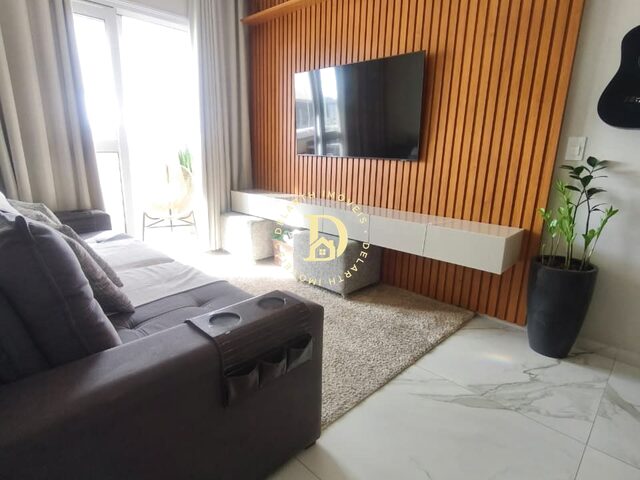 Imagem: O apartamento possui 2 Dormitórios, 1 Banheiro, Acomodam