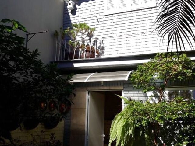 Imagem 5: Sobrado em Porto Alegre, no bairro Hípica, com 3 dormitório(s), e 3 banheiros, à
