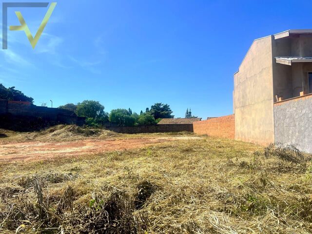 Imagem 2: Terreno Plano com 405 m² á venda no Horto Santo Antônio -...
