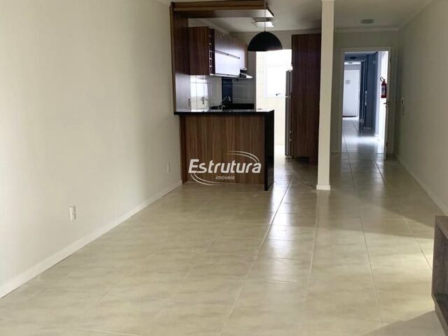 Imagem 3: Apartamento de 2 dormitórios, 1 suíte e garagem disponível no centro