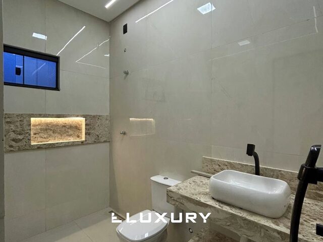 Imagem 6: Casa Moderna com Piscina no Bairro Alvorada