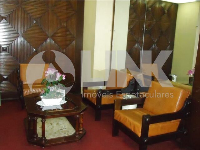 Imagem 1: Sala/Conjunto Comercial À Venda em Porto Alegre, no Bairro Centro Histórico, Próximo
