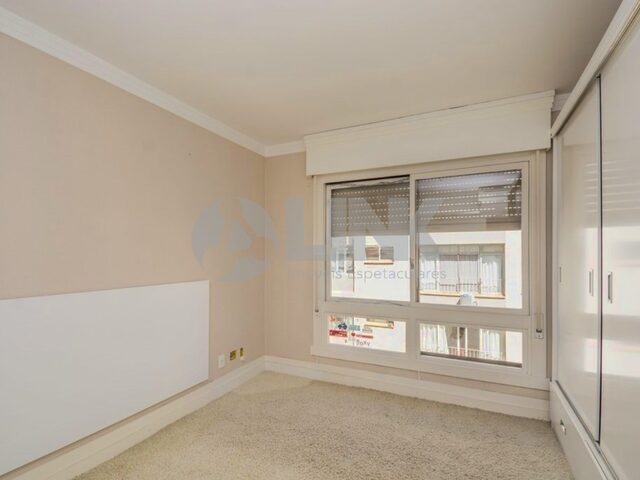 Imagem 15: Apartamento de 4 Dormitórios 2 Suítes e 3 Vagas de Garagem À Venda no Bairro Moinhos