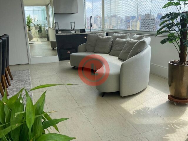 Imagem: O apartamento possui 3 Dormitórios, 4 Suítes, 4