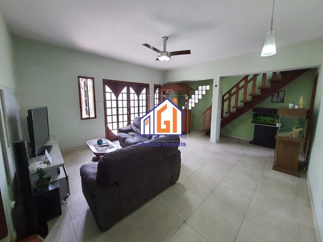 Imagem 12: OPORTUNIDADE:1º PISO: 3 QUARTOS SENDO 1 SUÍTE, SALA EM 2 AMBIENTES,...
