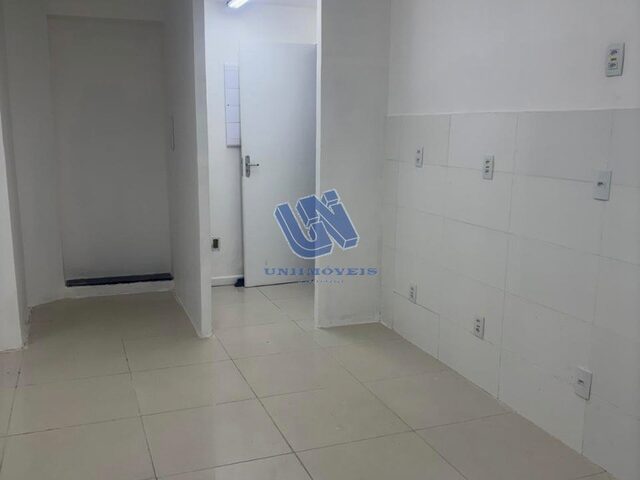 Imagem 2: Loja comercial para alugar na Barra com 32m2