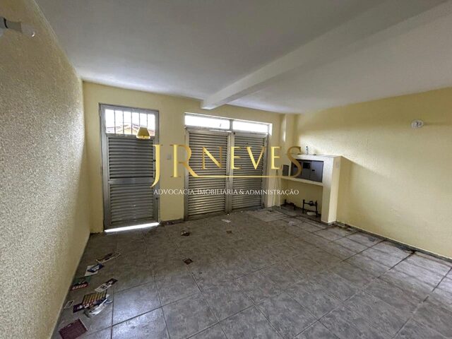 Imagem: A casa possui 2 Dormitórios, 2 Banheiros, 70m² de Área
