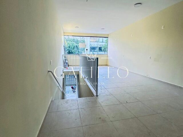 Imagem: A sala comercial possui 2 Banheiros, 130m² de Área e